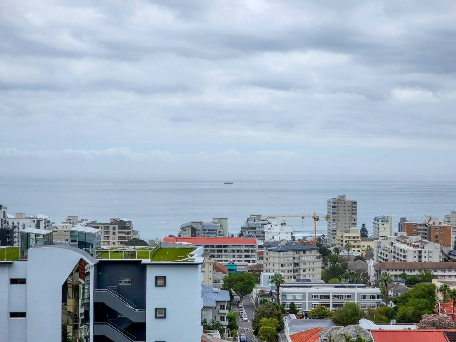 3 Bedroom Property for Sale in Sea Point Western Cape